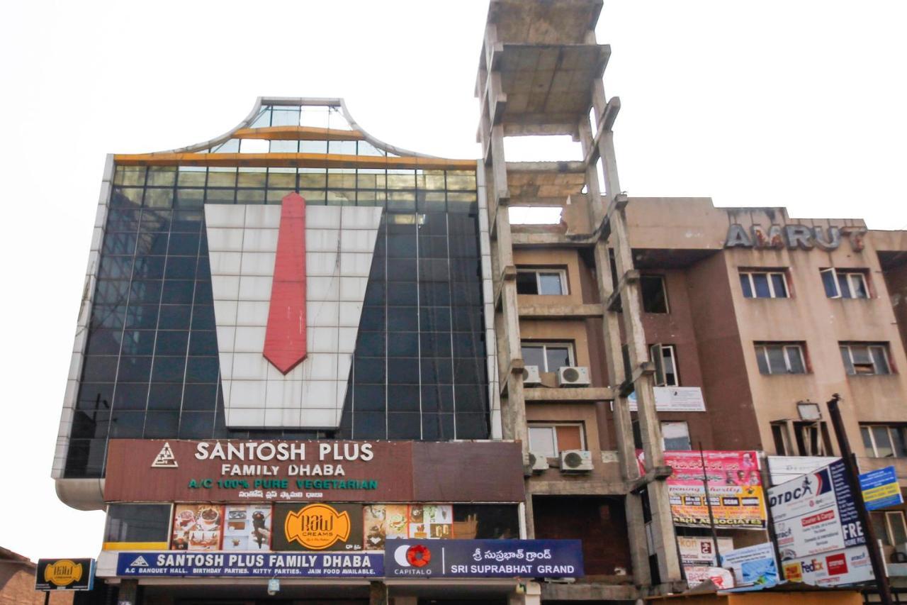 Capital O Sri Suprabhat Grand Near Kachiguda Railway Station Haidarábád Kültér fotó